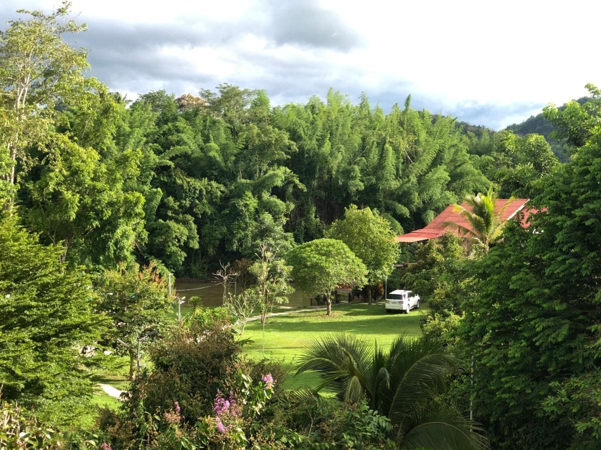 BaanRai KhunYa Hotel Sai Yok Luaran gambar