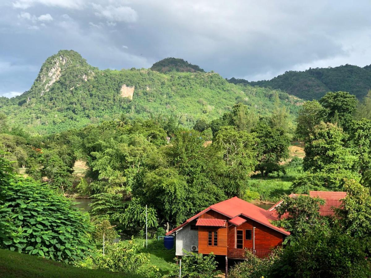 BaanRai KhunYa Hotel Sai Yok Luaran gambar
