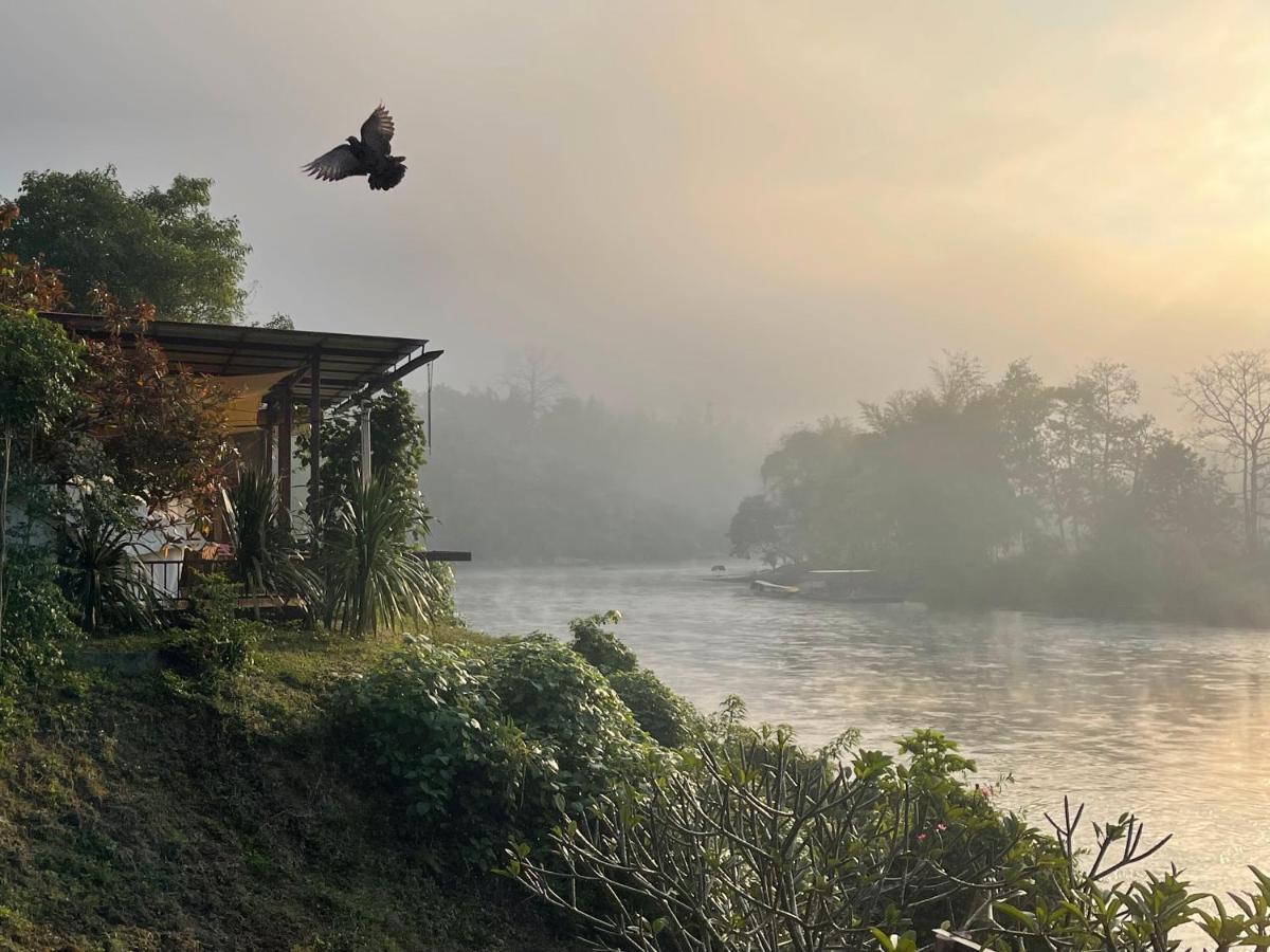 BaanRai KhunYa Hotel Sai Yok Luaran gambar