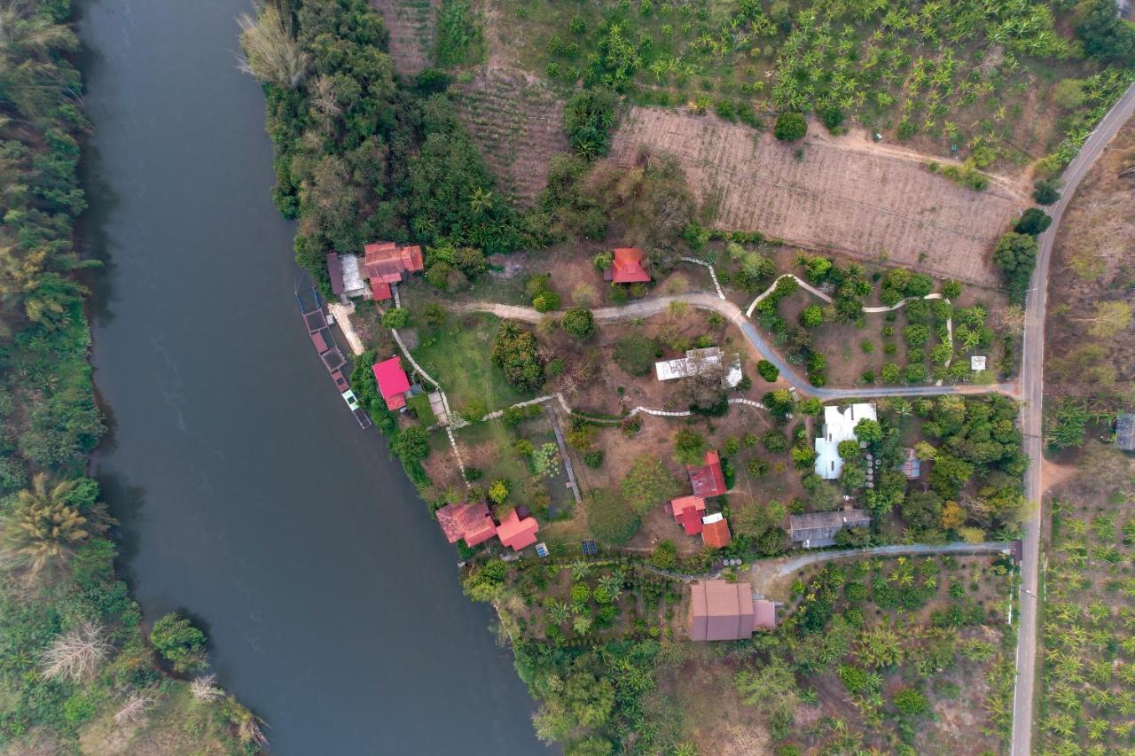 BaanRai KhunYa Hotel Sai Yok Luaran gambar